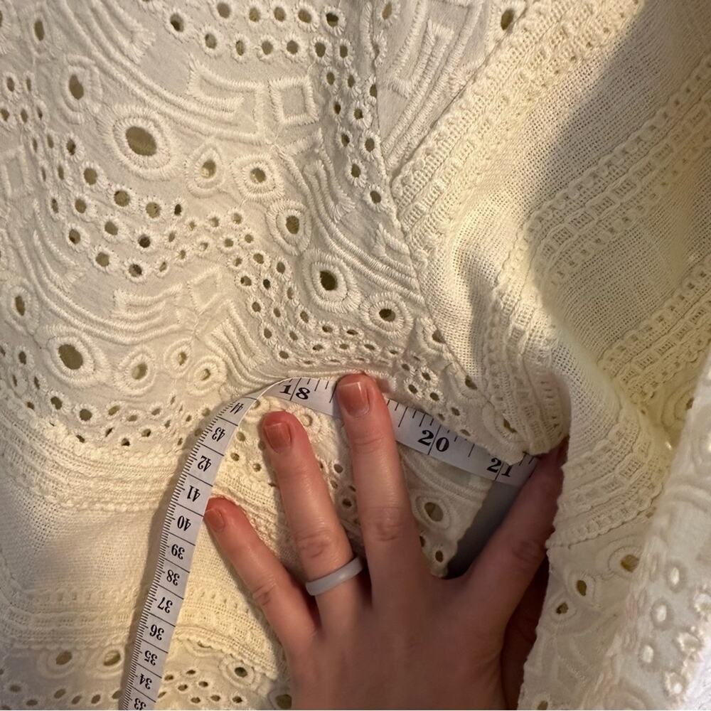 NWT Tuckernuck FLOE Cream Eyelet Cotton Flare Sleeve Pullover Top Small - Picture 9 of 15